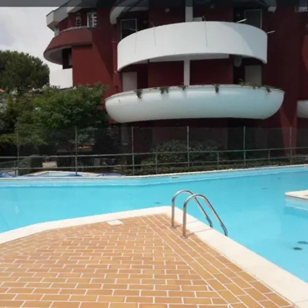 Evesea Apartament *