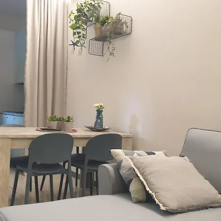 Evesea Apartament *